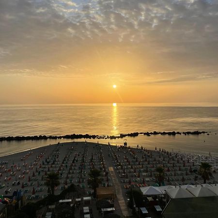 Il Balcone Sul Mare Appartement Porto Recanati Buitenkant foto